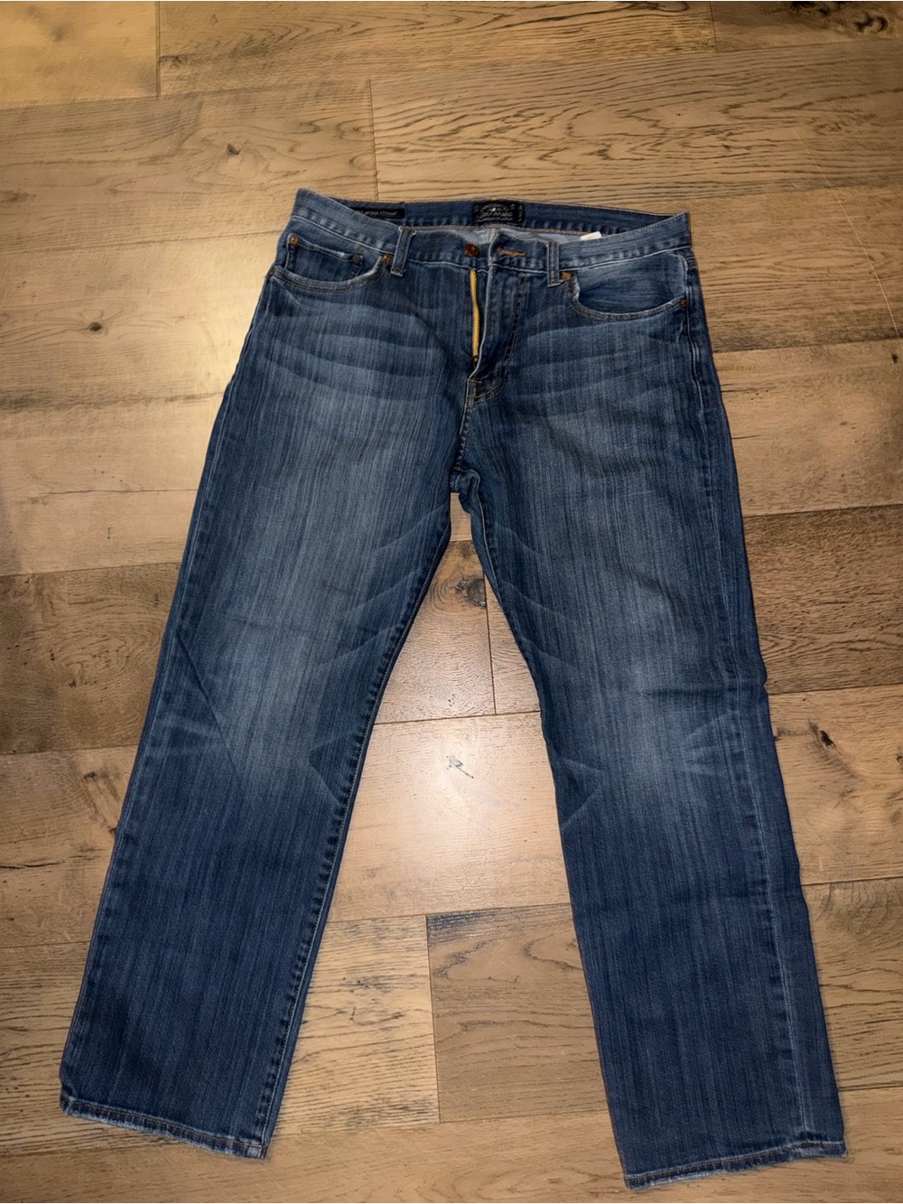 Lucky Brand Men's Straight Jeans in Faded Blue